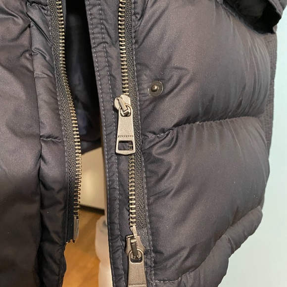Authentic Burberry Down Coat Size M - Picture 9 of 15